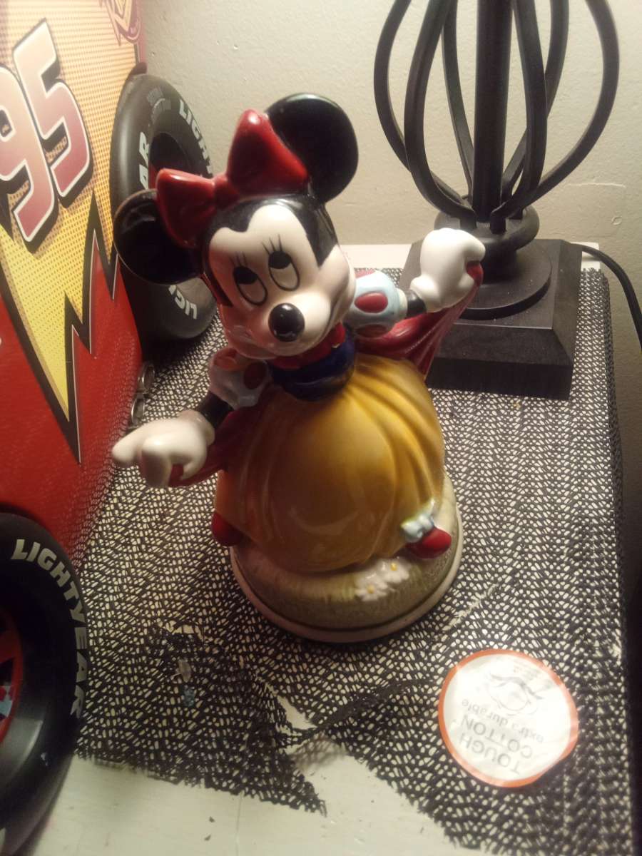 Minnie mouse music wind up
