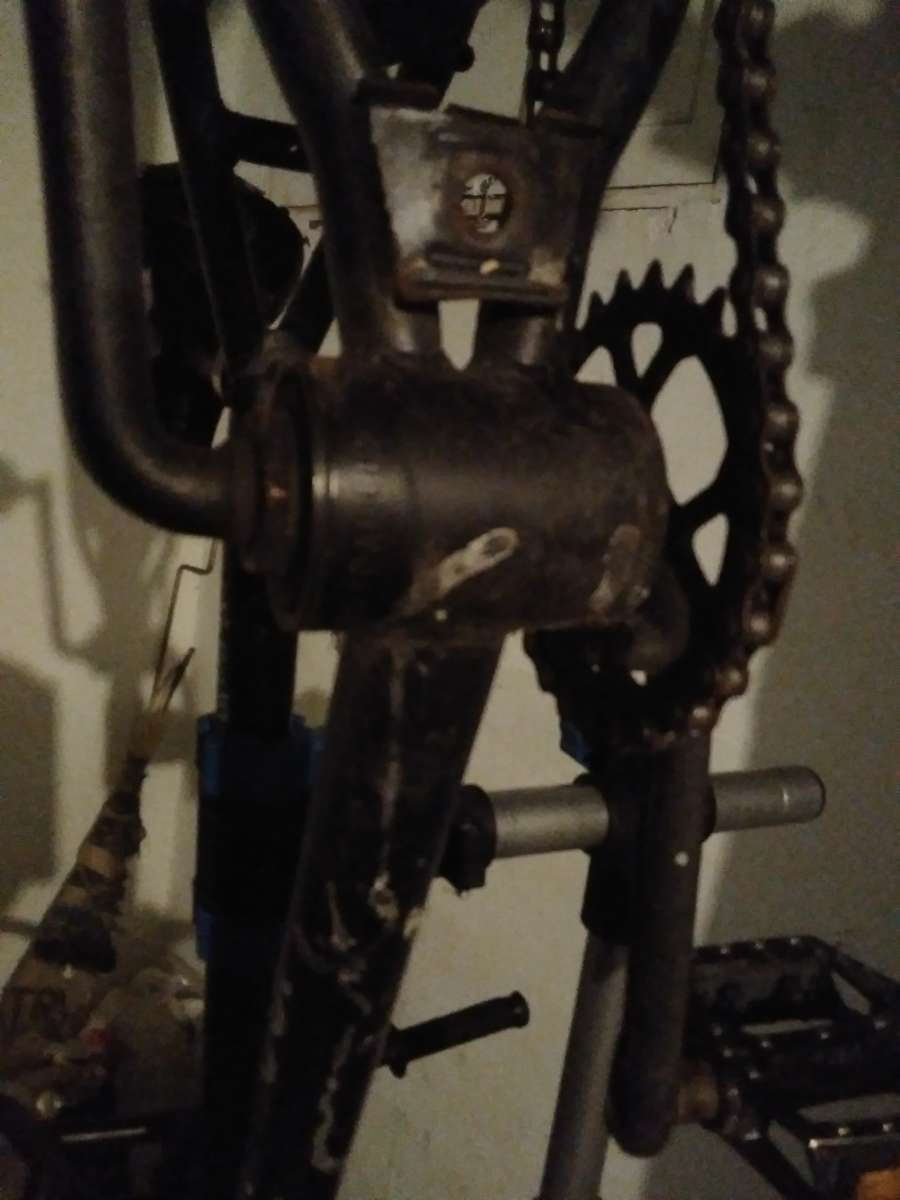 everything on that bike is the original does not have no bra