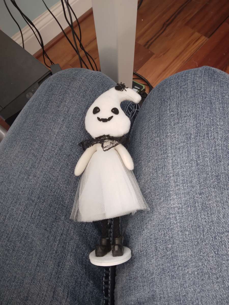 a cute small Halloween  staute