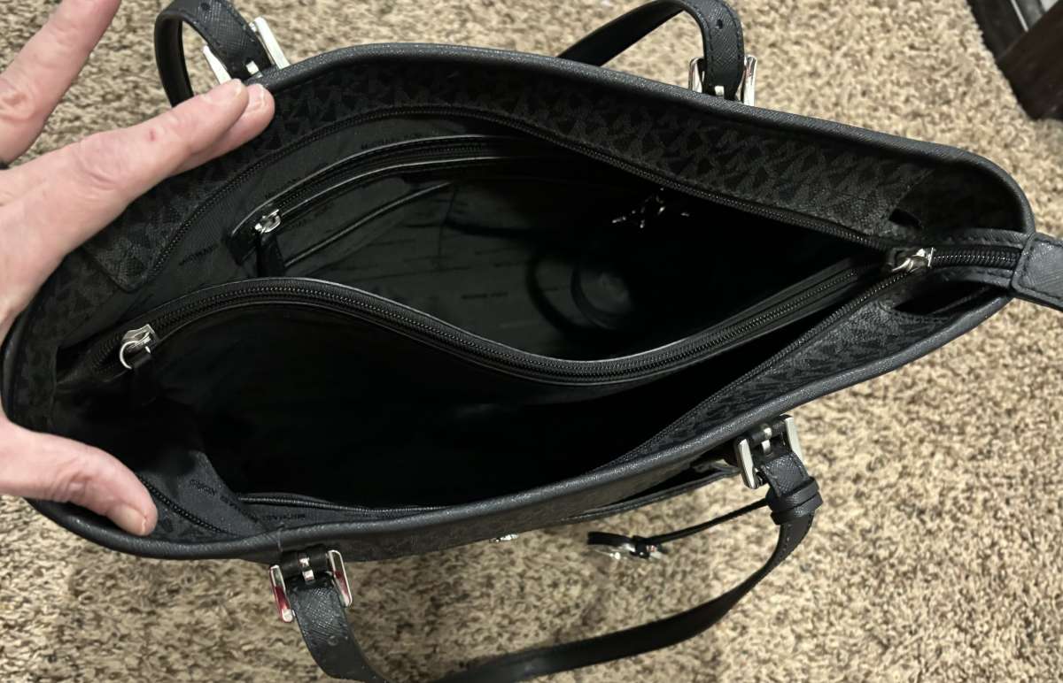 BRAND NEW MICHAEL KORS HANDBAG
