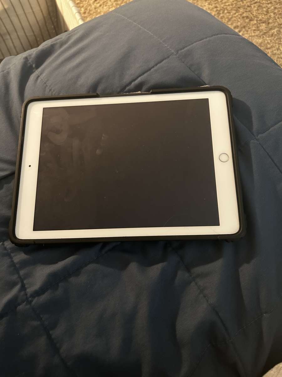 iPad 6th generation 128gb new and used