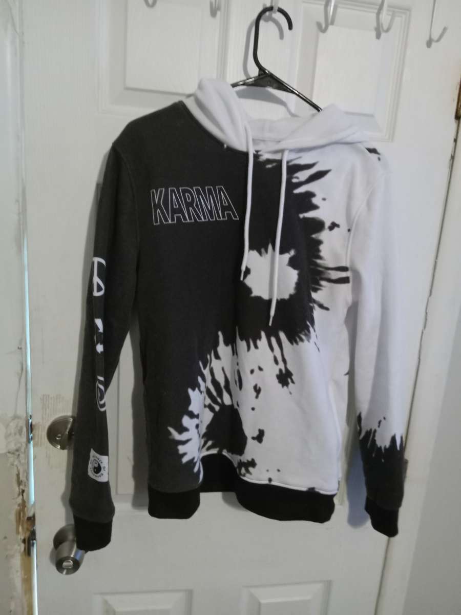 Mens Small BlackWhite Karma Hoodie