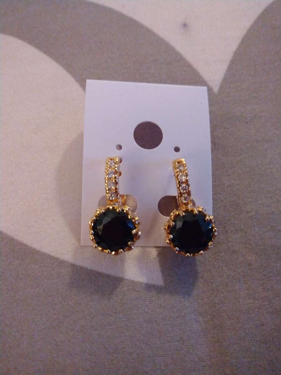earings blanck
