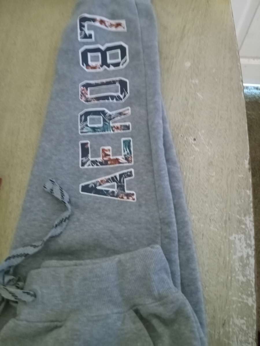 Mens Small Aeropostale Gray Jogger Sweats