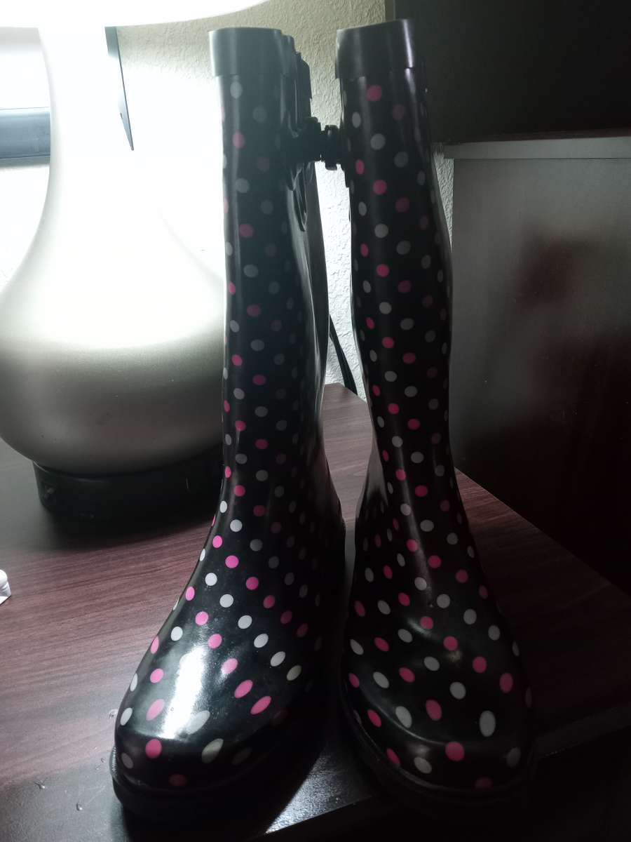 women rain boots