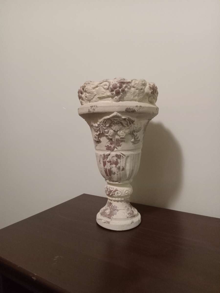 Collectibles set Cermaic Floral Vase