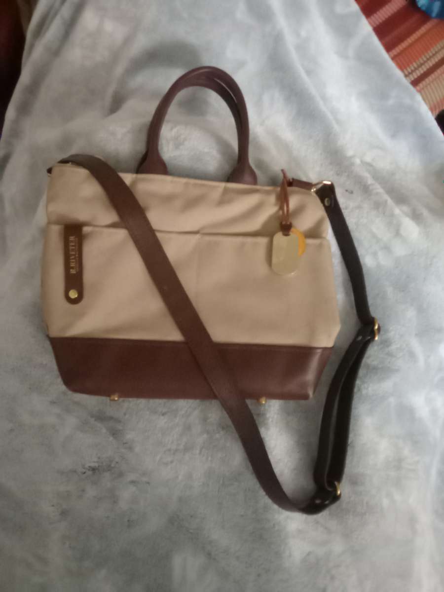 R RIVETER bag