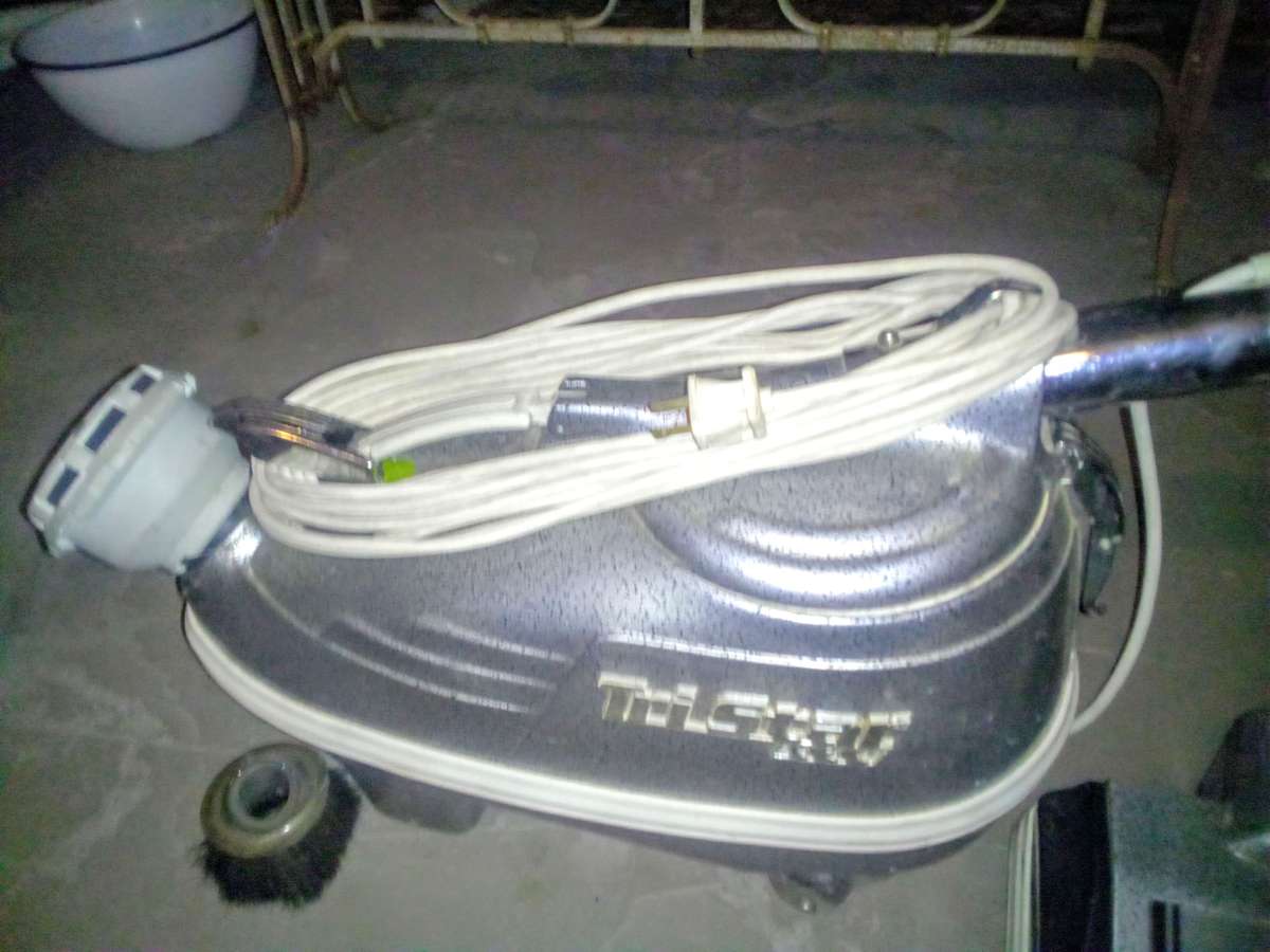 TriStar DXL vacuum from 70s