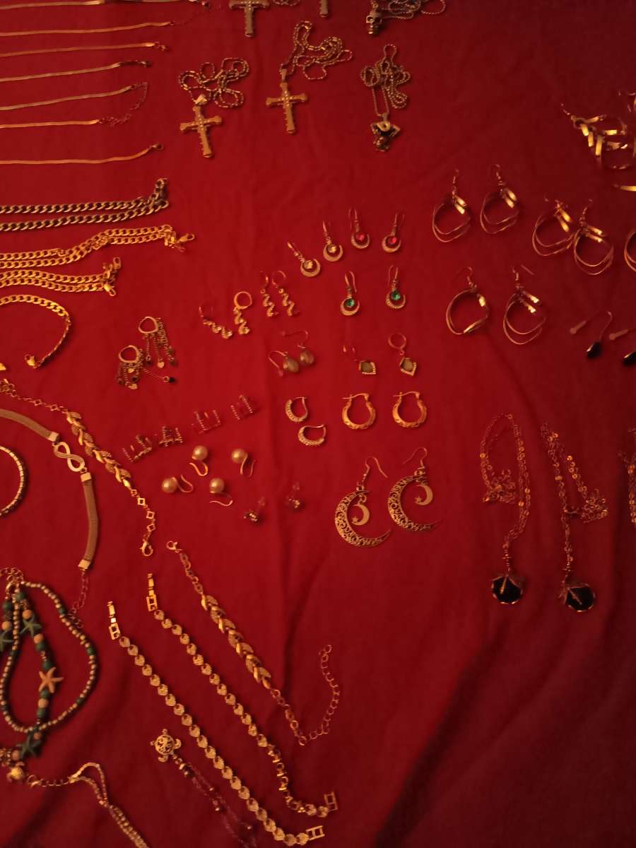 Lot of Costume Jewelry Assorted Fashion Jewelry