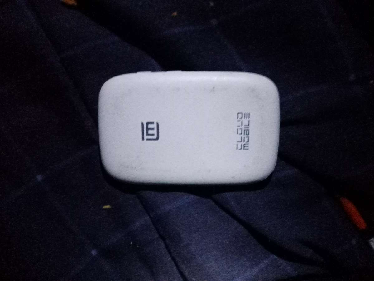 mobile hotspot sky 1