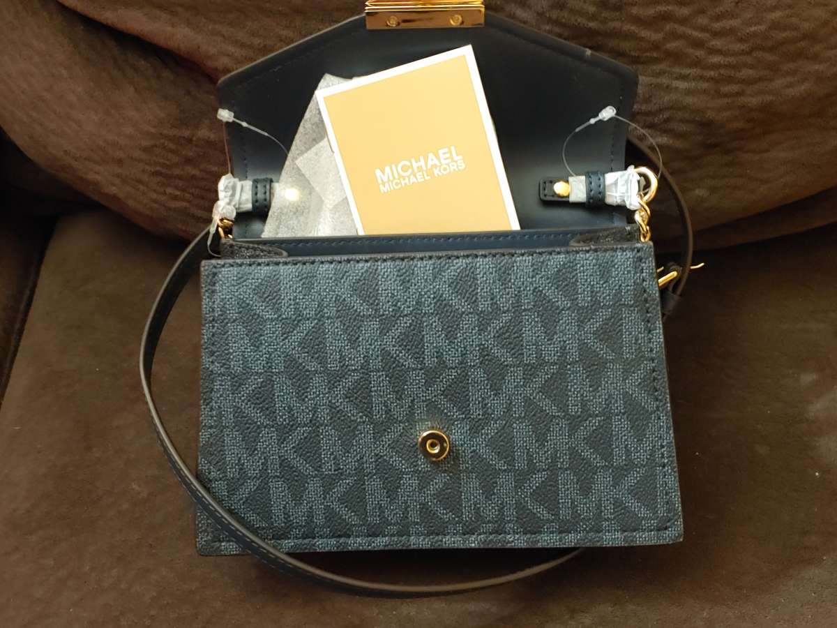 Michael kors purse