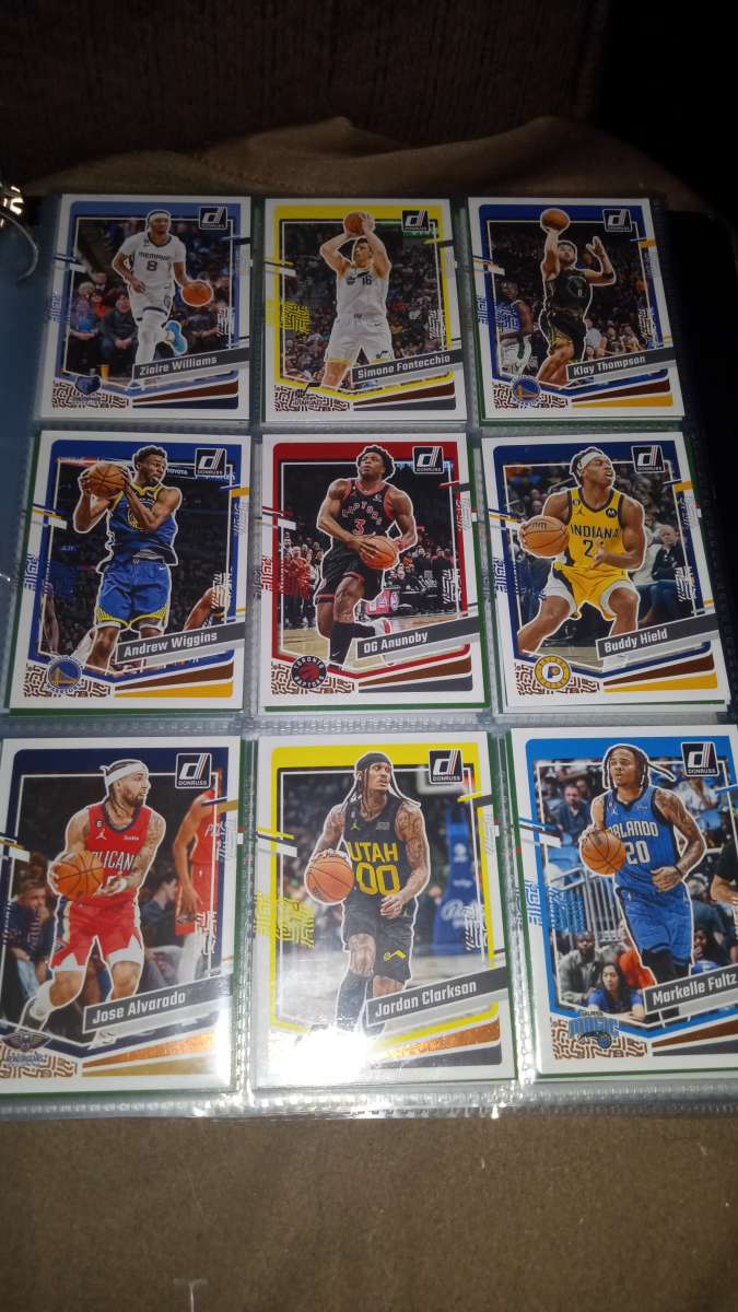 Assorted sports card lot