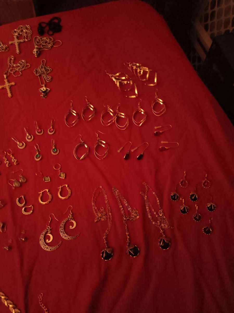 Lot of Costume Jewelry Assorted Fashion Jewelry