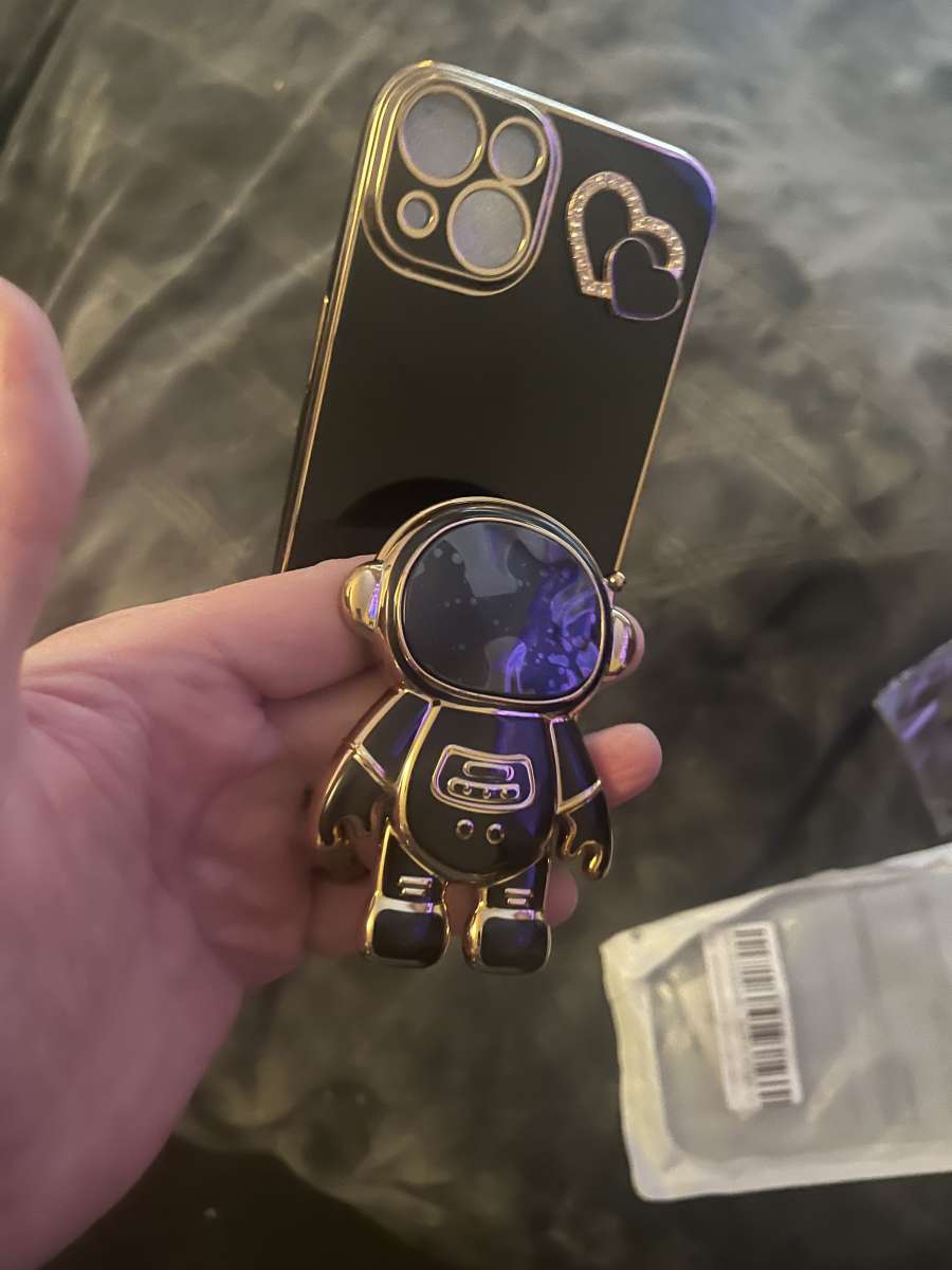 iPhone 13 14 case 3D kickstand and fingerhold brand new