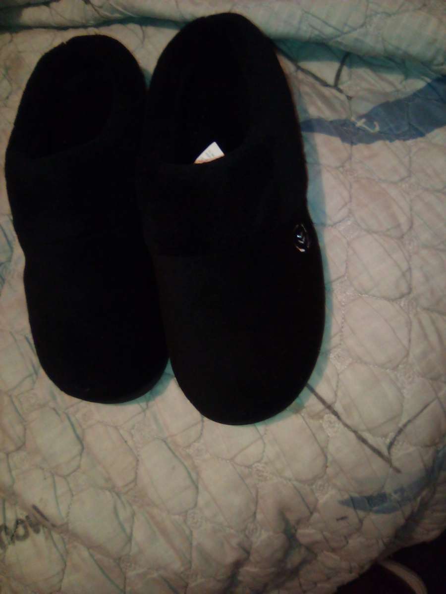 womans Filas shoe size 10 and womans house shoes size 95 10