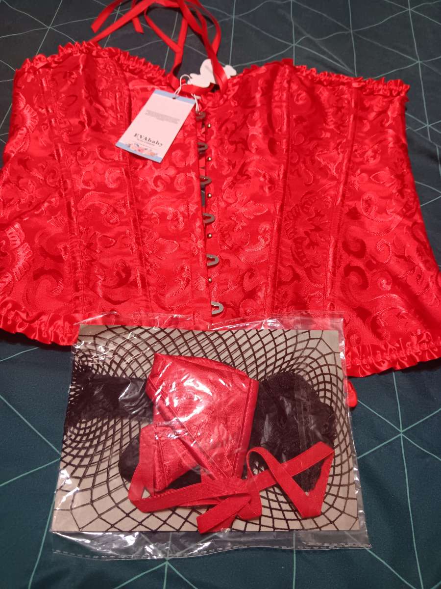 Variedad de ropa para dama nueva