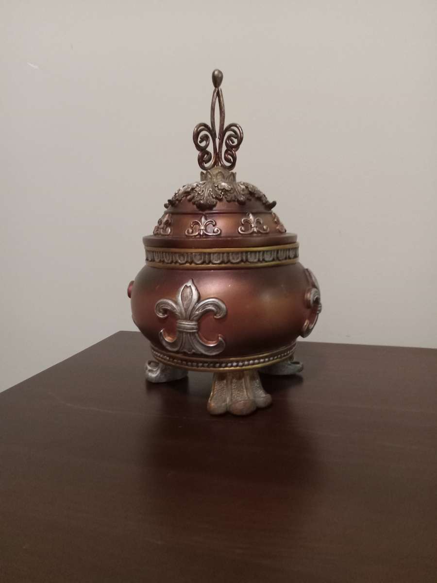 Collectibles set Cermaic Floral Vase