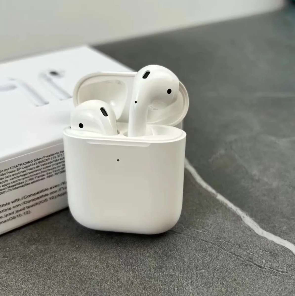 AirPods