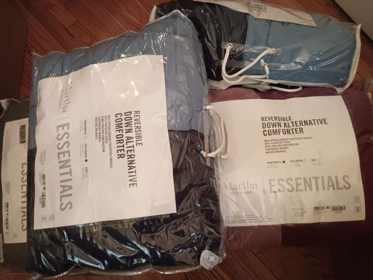 Brand New Down Alternative Comforter Twin Queen King