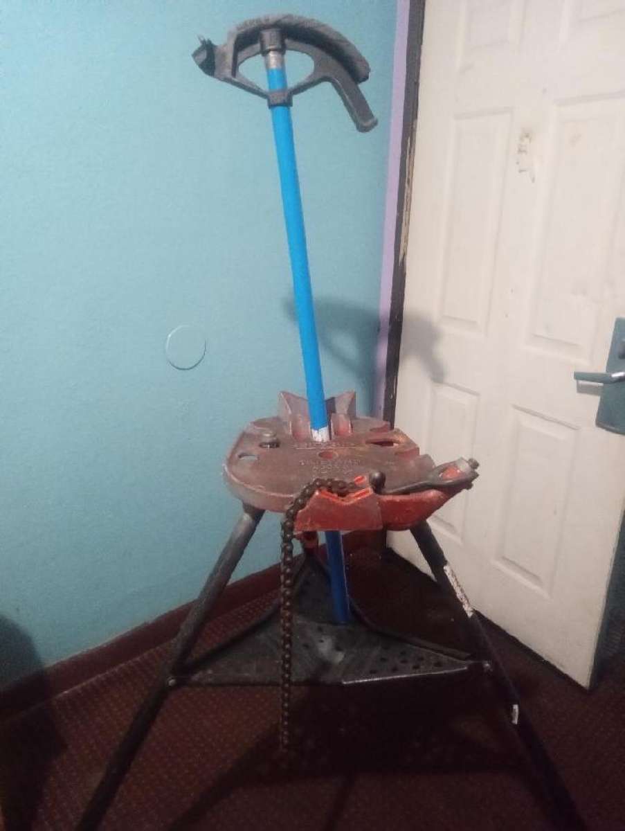 Ridgid Tripod Pipe Cutter