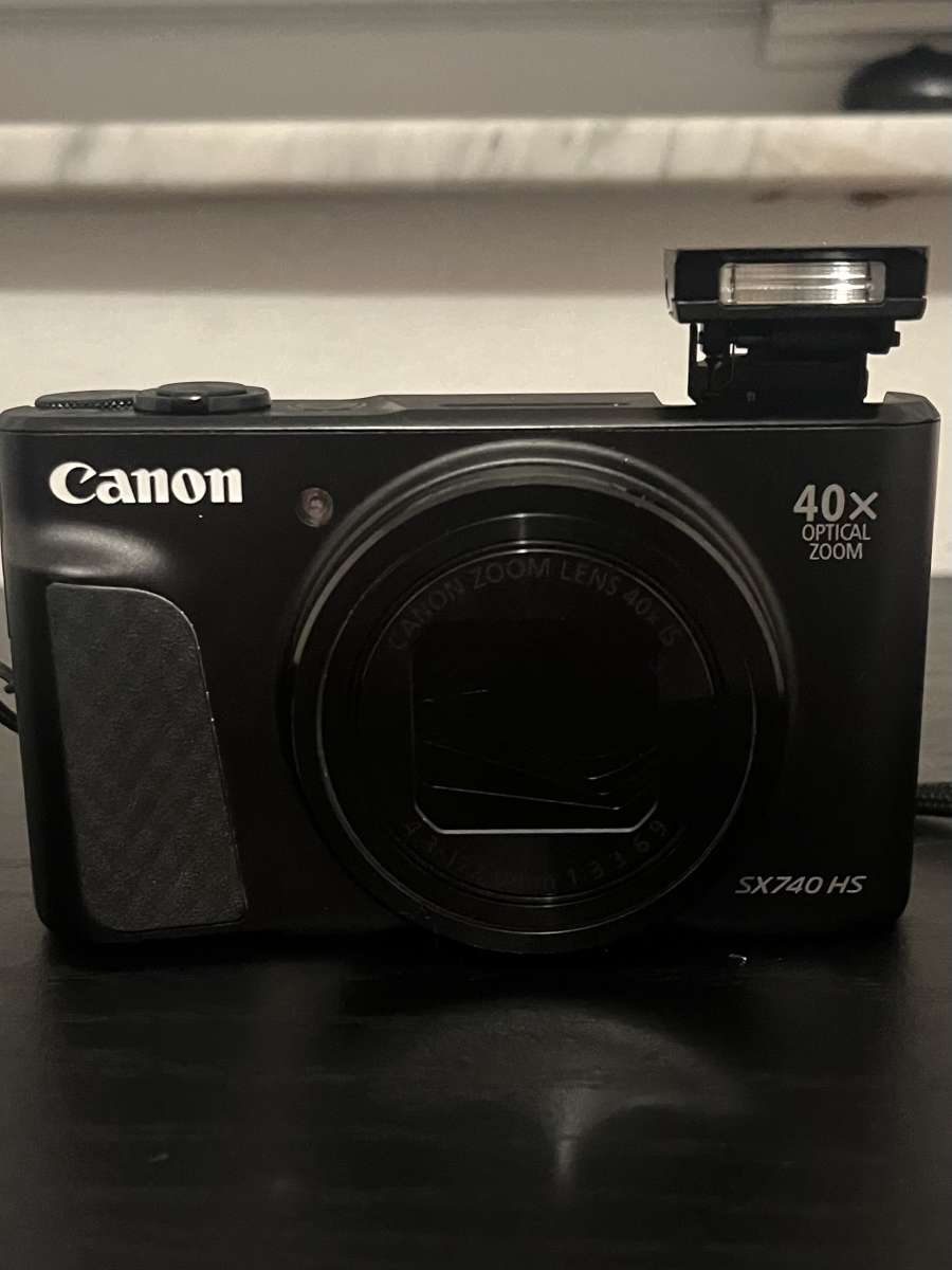 Canon Poweshot sx740hs