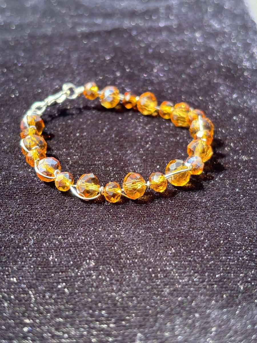Handamde wire wrapped beaded bracelet