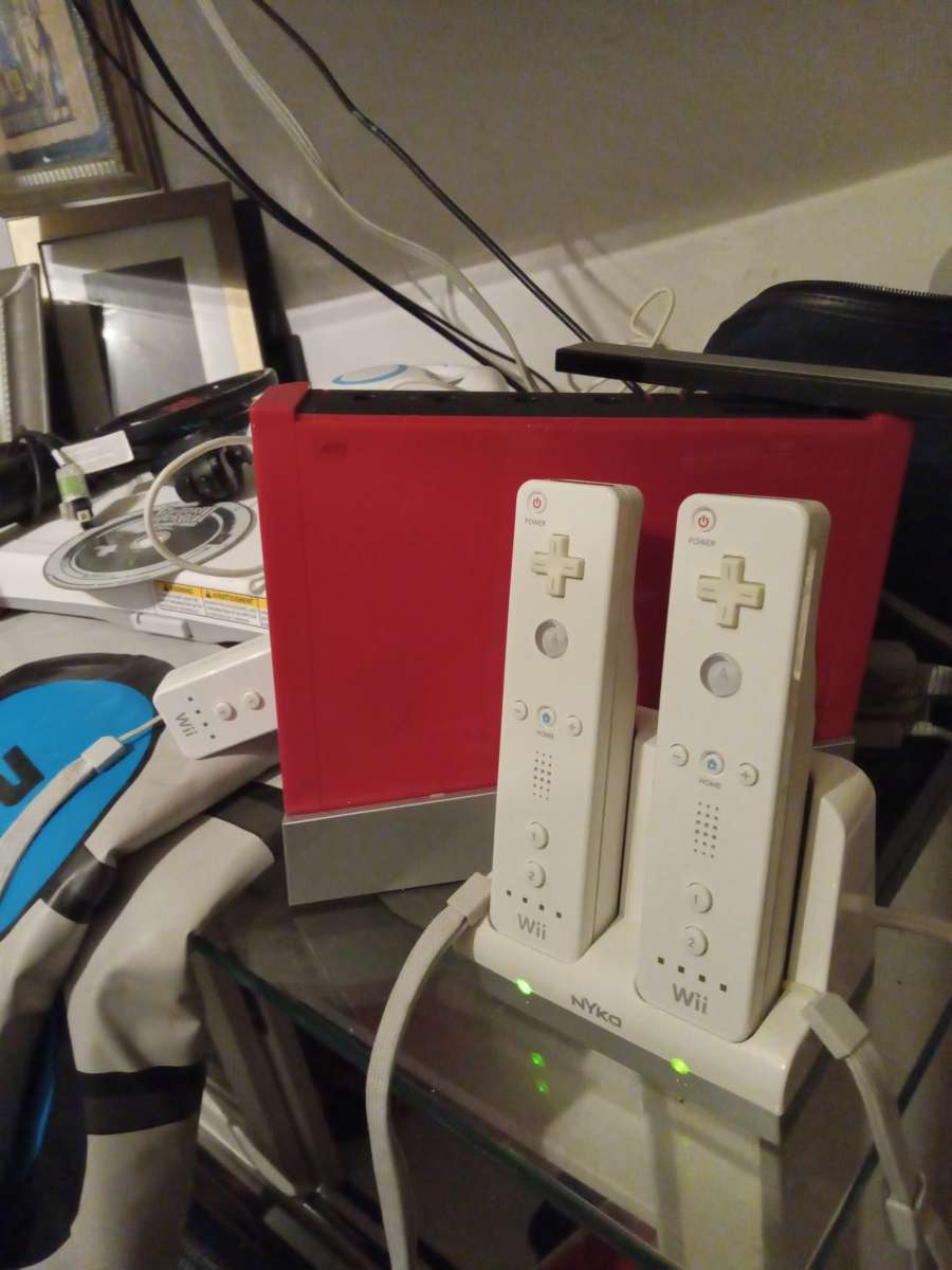 Nintendo wii and all accessories and games