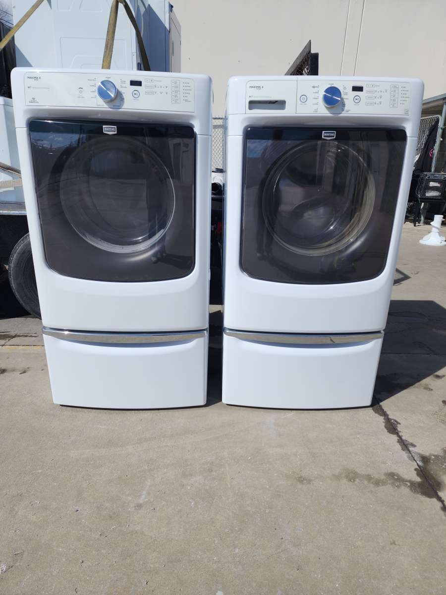 MAYTAG FRONTLOAD GAS SET