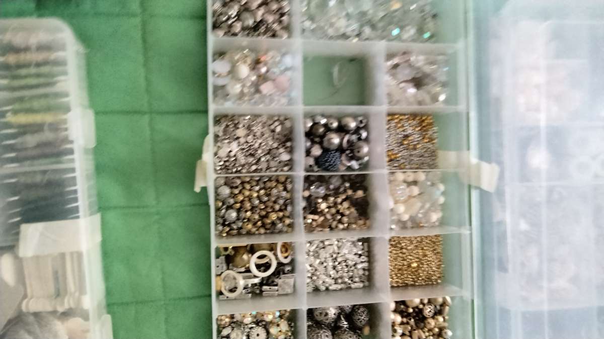 lots of gems and stones to make jewelry