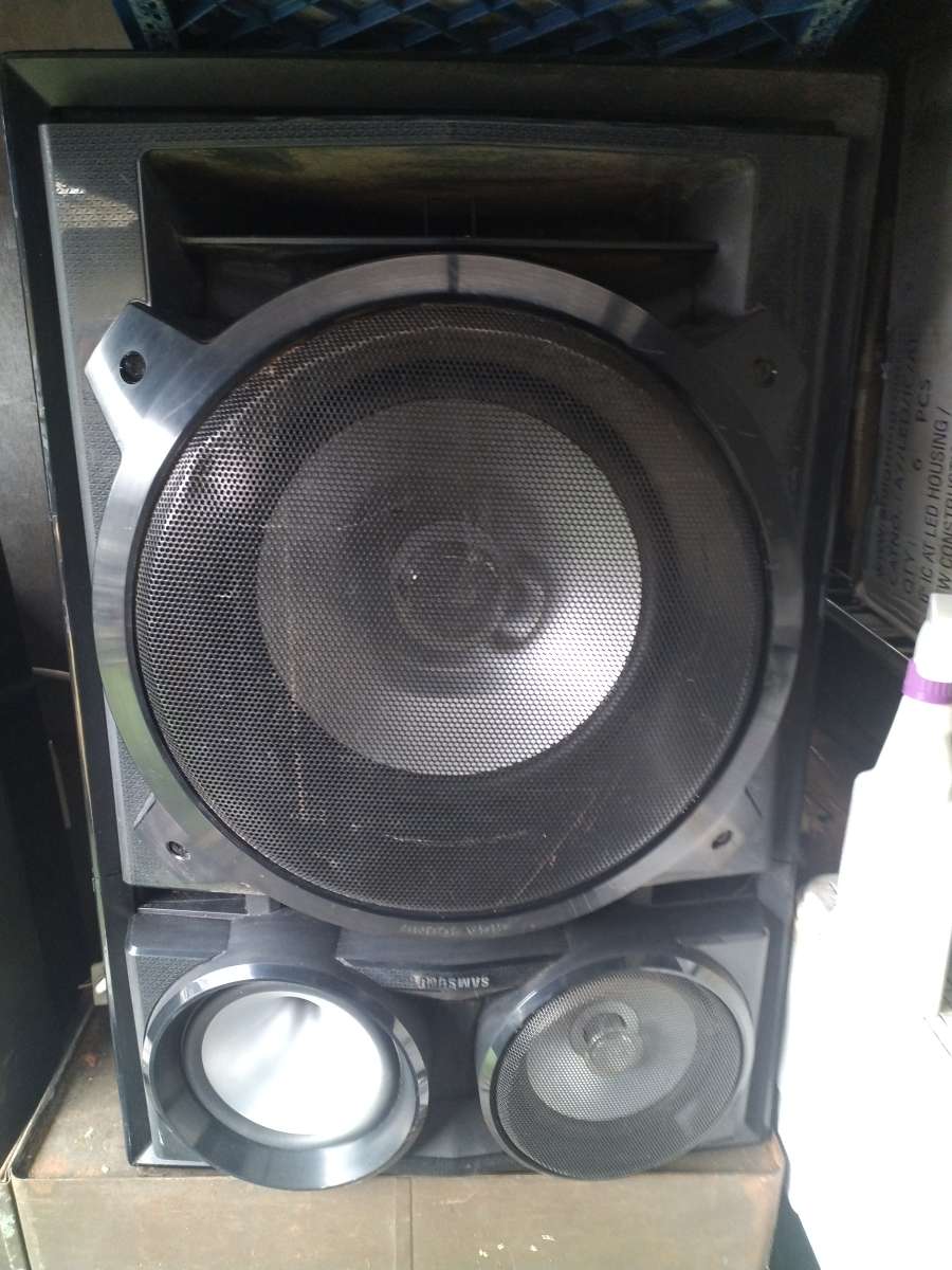Samsung DJ Speakers