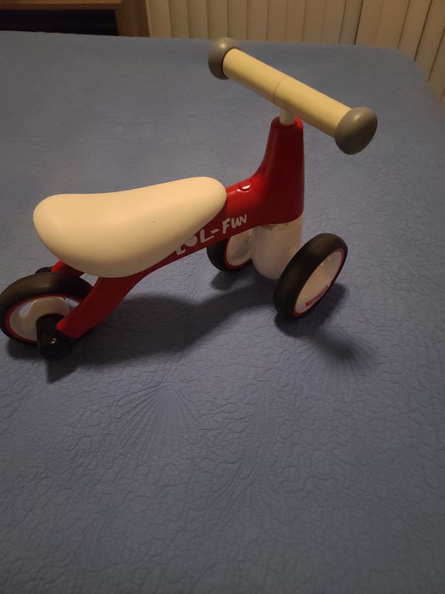 toddler tricycle