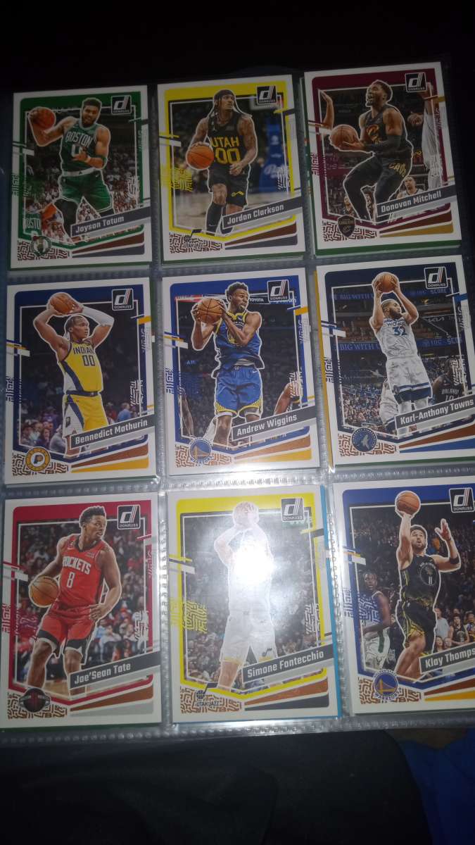 Assorted sports card lot