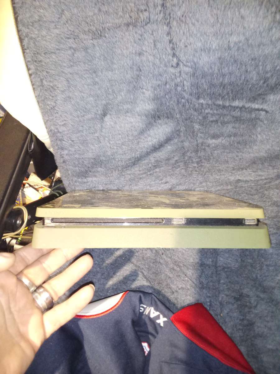 playstation 4 special edition camoflauge with onecontroller