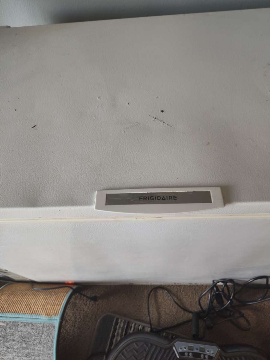 freezer for sale 35 bucks