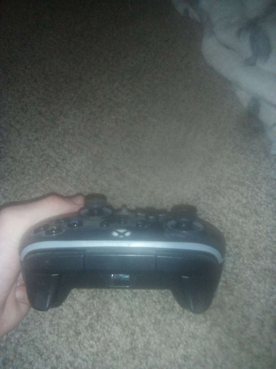 wired Xbox controllers