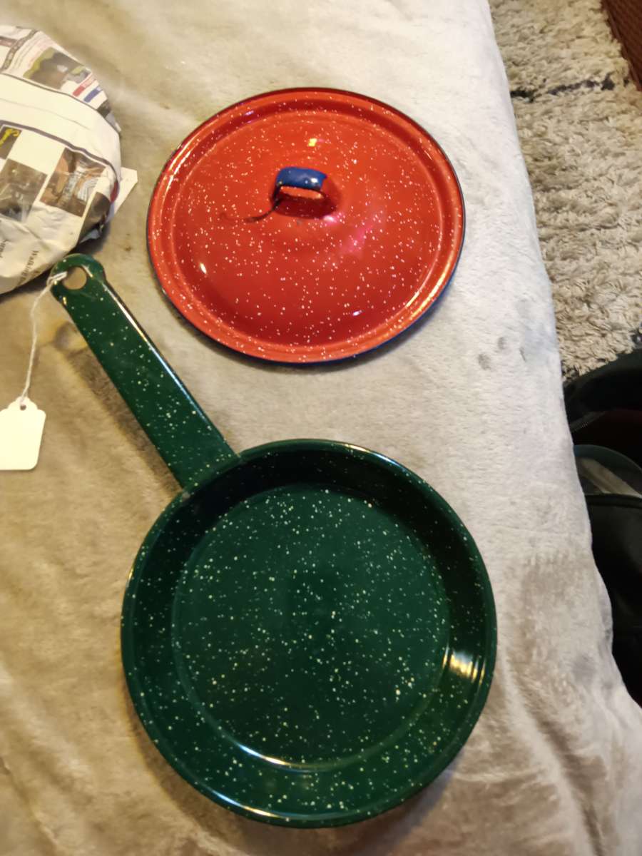 Granite Skillet with lid