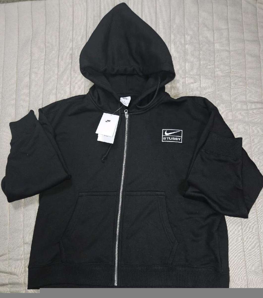Nike sweater