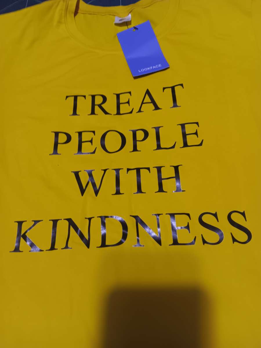 Variedad de ropa para dama nueva