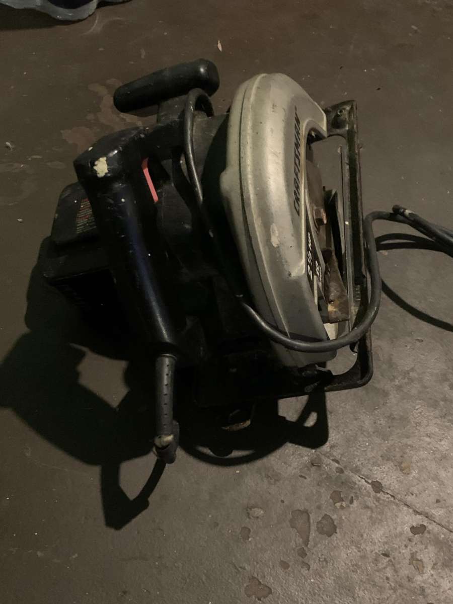 Craftsman circular saw  7 and 1 4th 120v