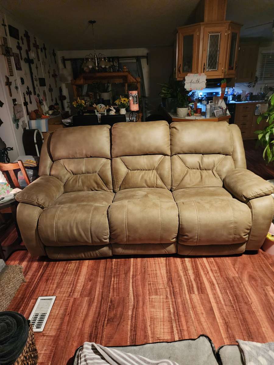 living room suite electric recline couch and lovesaet