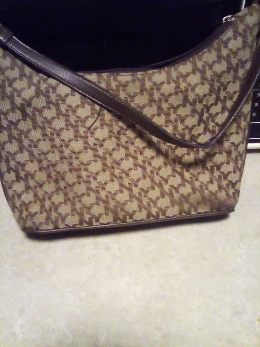 a womans purse
