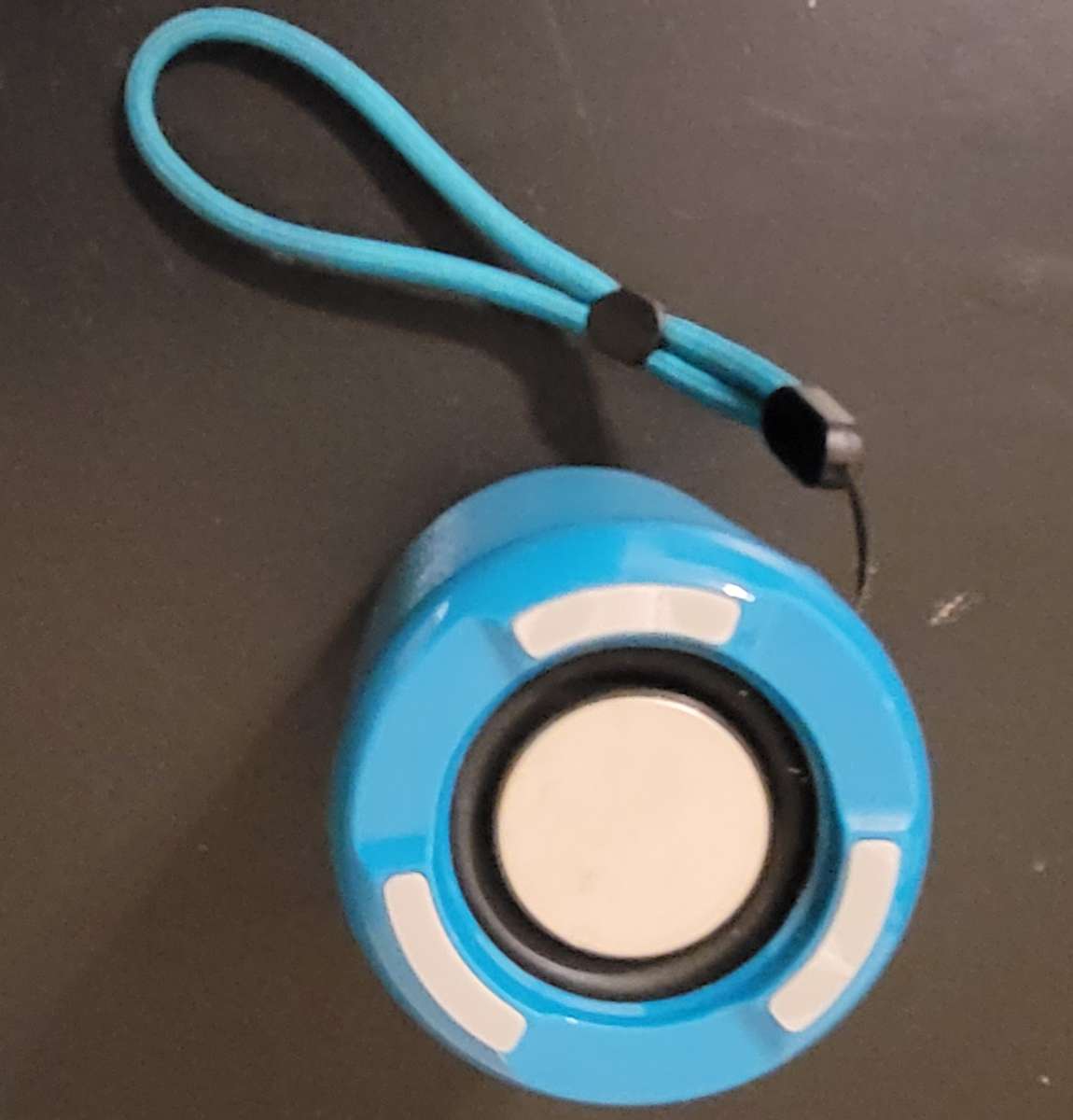 Hooked Portable Bluetooth Speaker