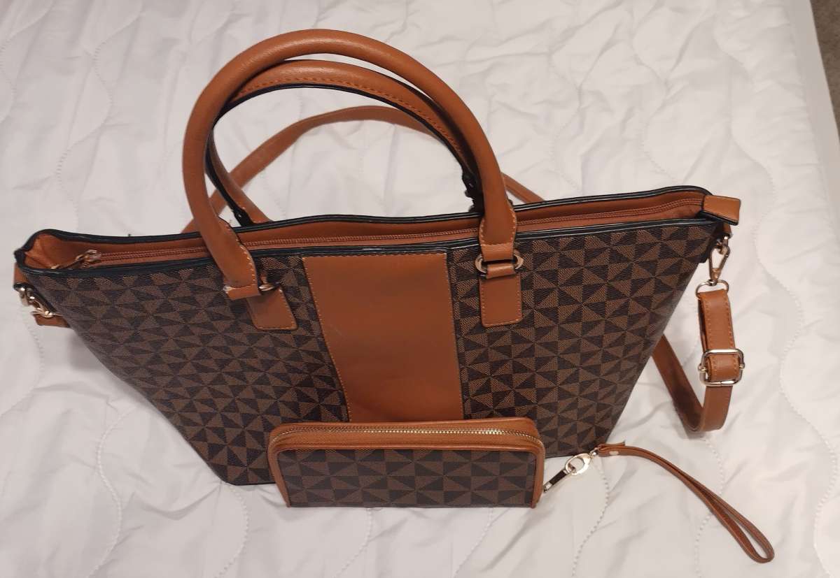 Polynesian tribal purse