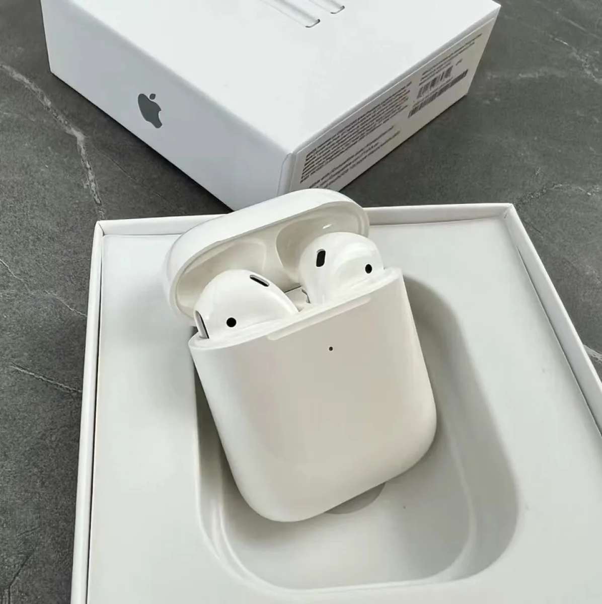 AirPods