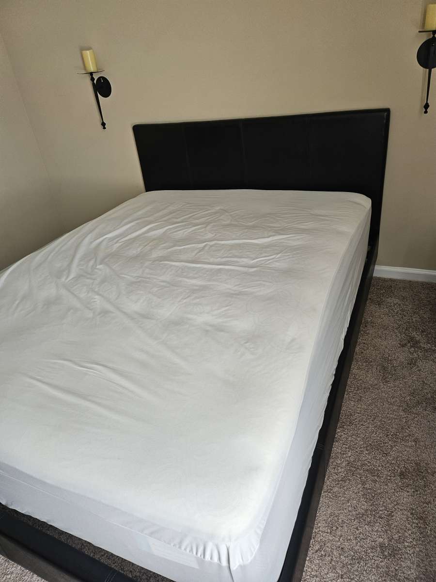 Queen size bed