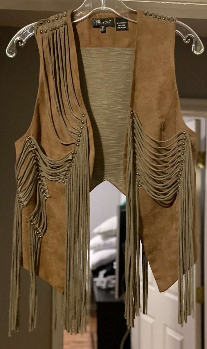 Miss Me suede vest size XS