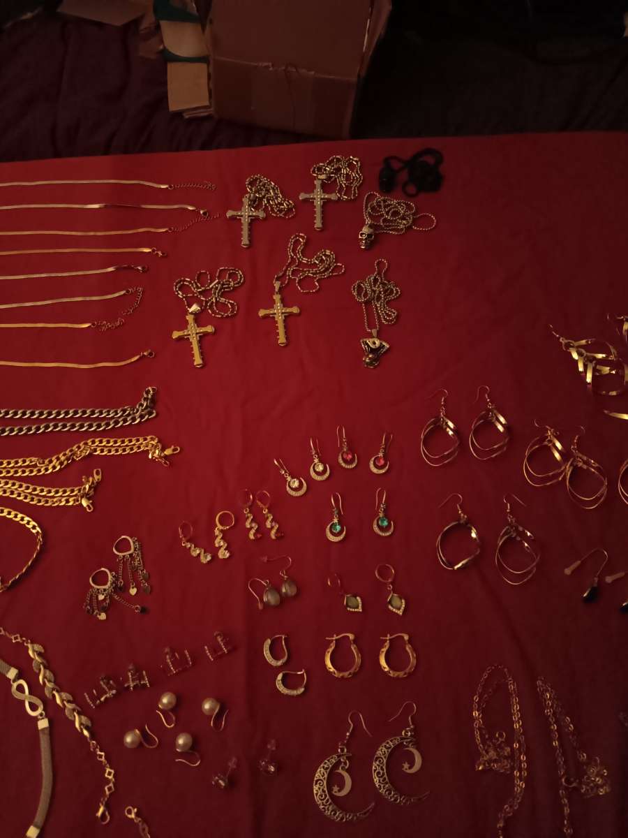 Lot of Costume Jewelry Assorted Fashion Jewelry
