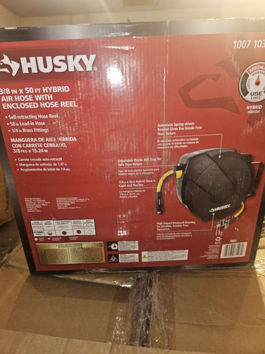 brandnew Husky air hose and reel