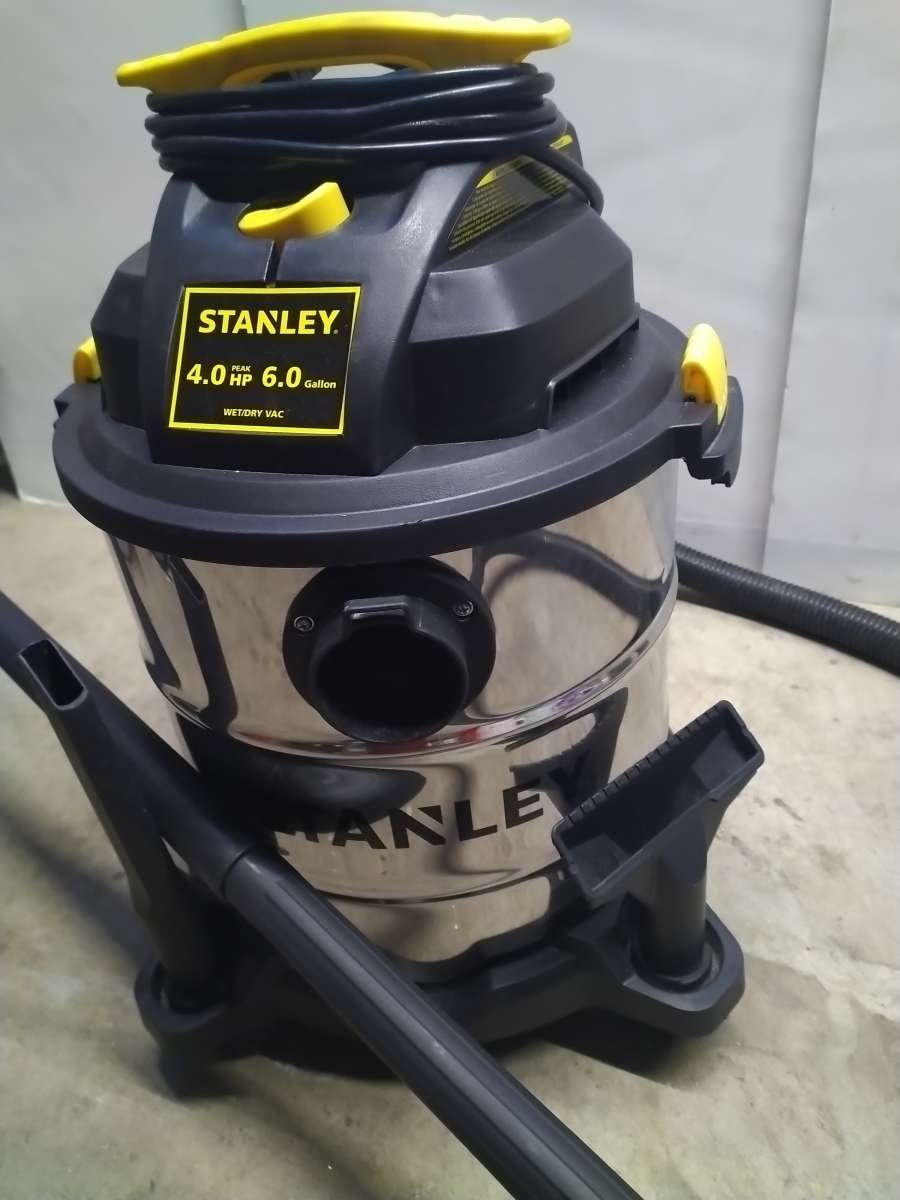 STANLEY 40 HP 6 GALLON