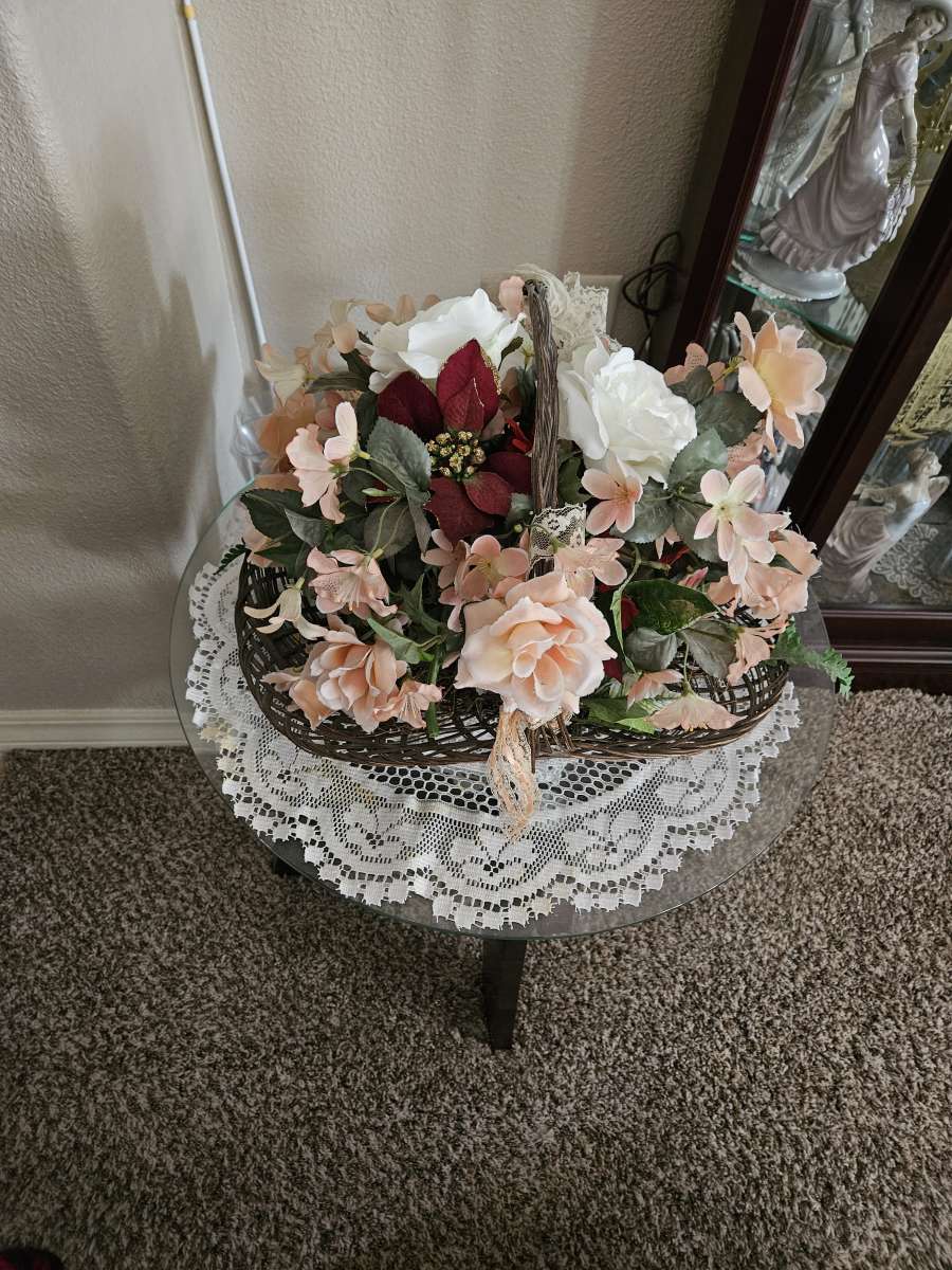 Vintage 80s Large Basket of Flowers